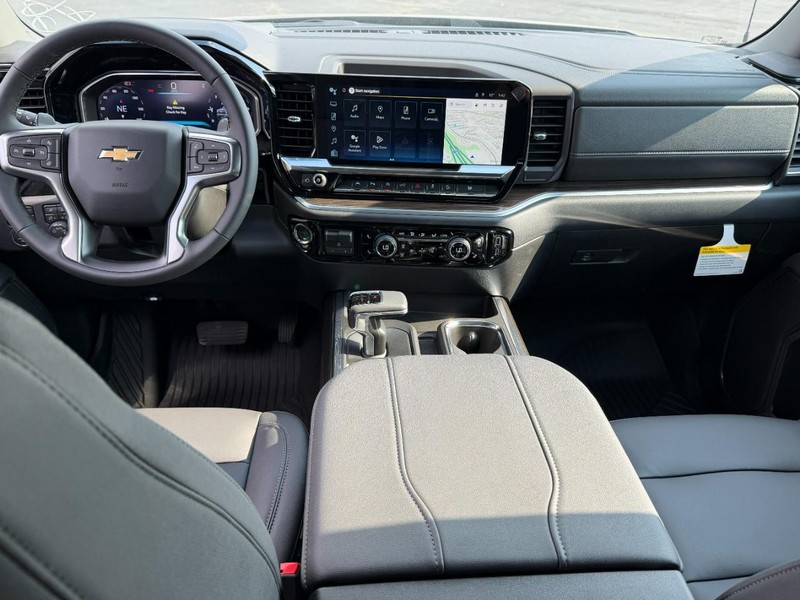 Chevrolet Silverado 1500 Vehicle Full-screen Gallery Image 5