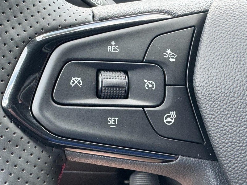 Chevrolet Trax Vehicle Full-screen Gallery Image 13