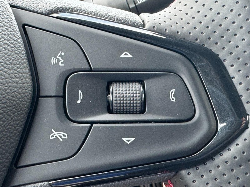 Chevrolet Trax Vehicle Full-screen Gallery Image 14
