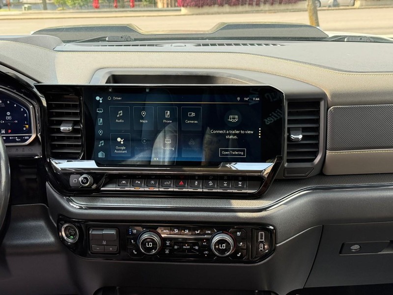 Chevrolet Silverado 1500 Vehicle Full-screen Gallery Image 14