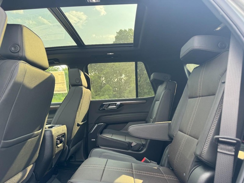 Chevrolet Tahoe Vehicle Full-screen Gallery Image 6