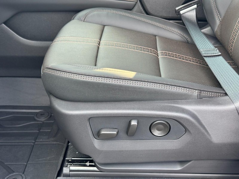 Chevrolet Tahoe Vehicle Full-screen Gallery Image 13