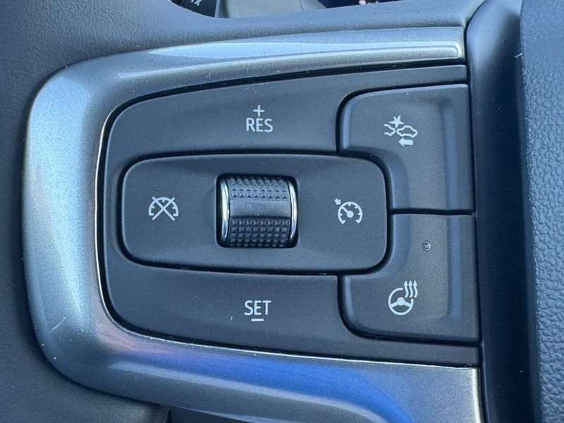 Chevrolet Silverado 1500 Vehicle Full-screen Gallery Image 13