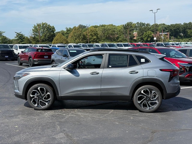Chevrolet Trax Vehicle Full-screen Gallery Image 2