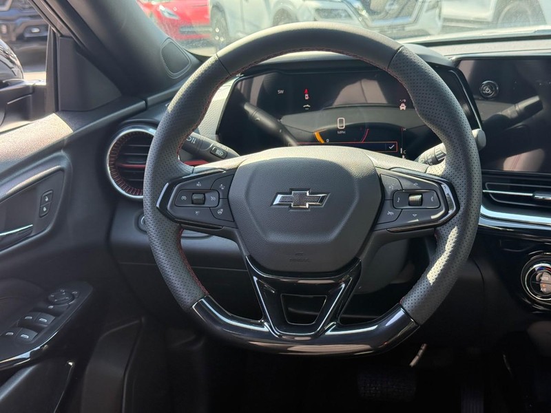Chevrolet Trax Vehicle Full-screen Gallery Image 7