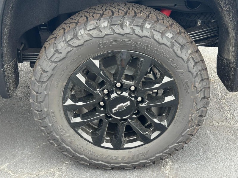 Chevrolet Silverado 2500HD Vehicle Full-screen Gallery Image 5