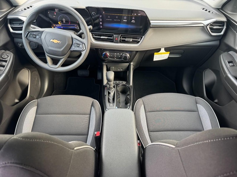 Chevrolet TrailBlazer Vehicle Full-screen Gallery Image 7