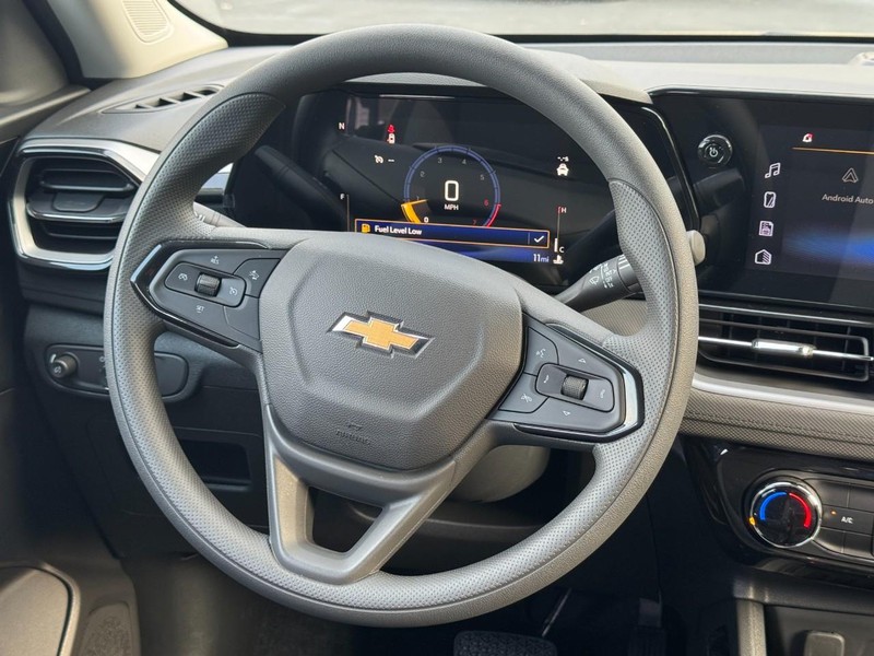 Chevrolet TrailBlazer Vehicle Full-screen Gallery Image 8