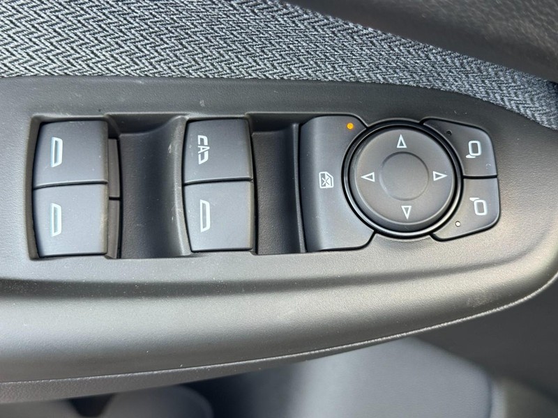 Chevrolet TrailBlazer Vehicle Full-screen Gallery Image 13