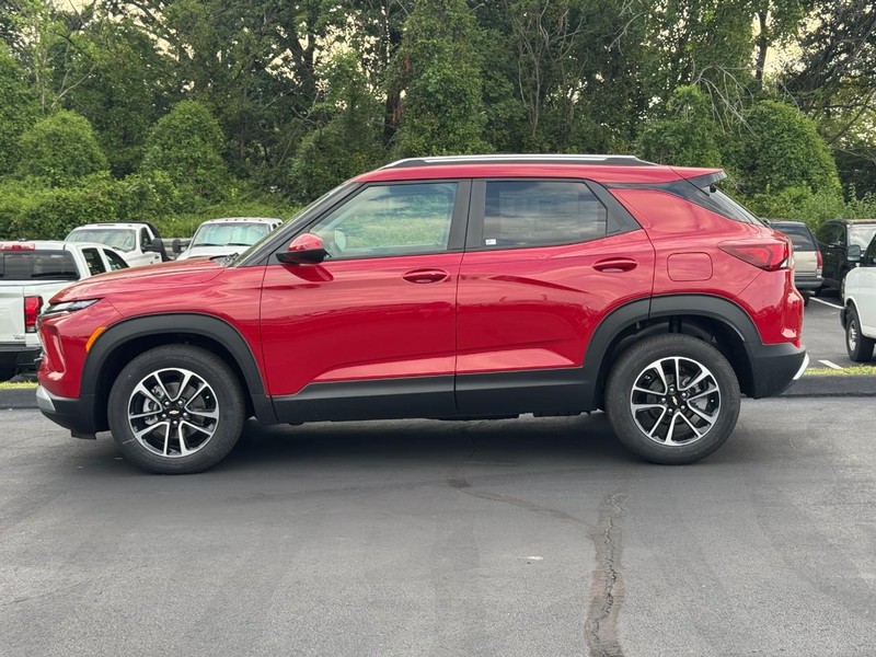 Chevrolet TrailBlazer Vehicle Full-screen Gallery Image 2