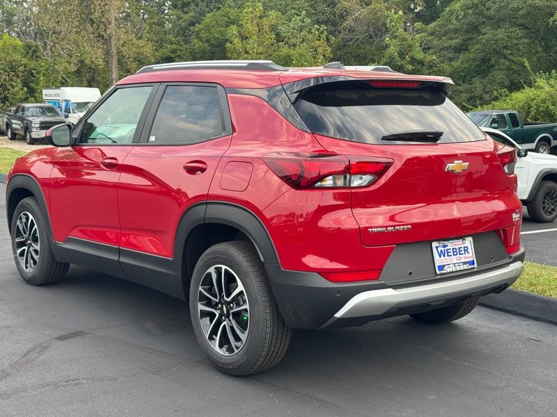 Chevrolet TrailBlazer Vehicle Full-screen Gallery Image 3