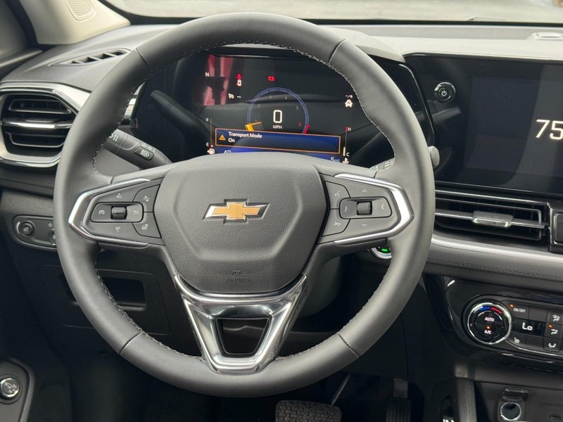 Chevrolet TrailBlazer Vehicle Full-screen Gallery Image 8