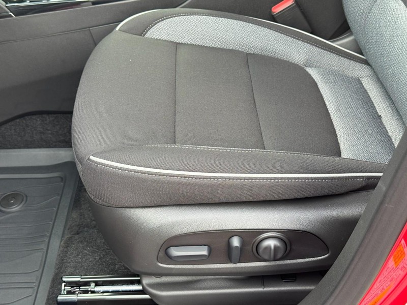 Chevrolet TrailBlazer Vehicle Full-screen Gallery Image 11
