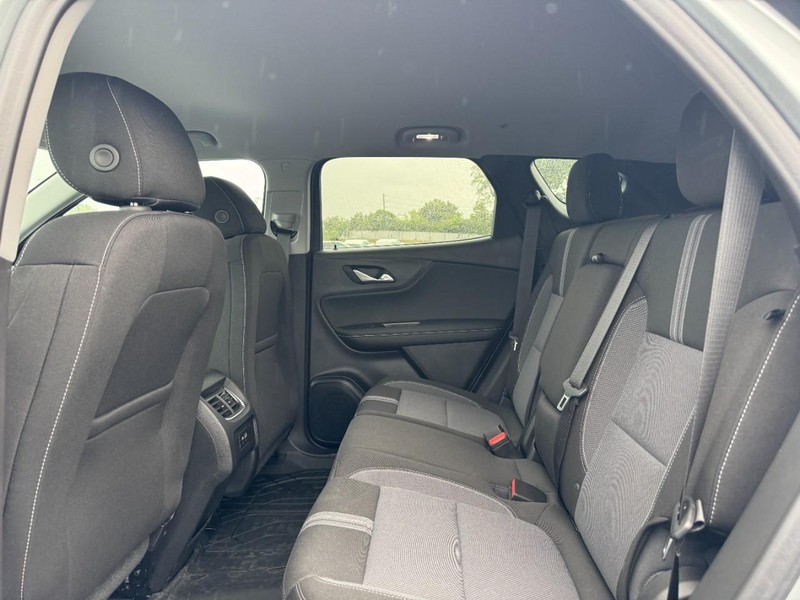 Chevrolet Blazer Vehicle Full-screen Gallery Image 4