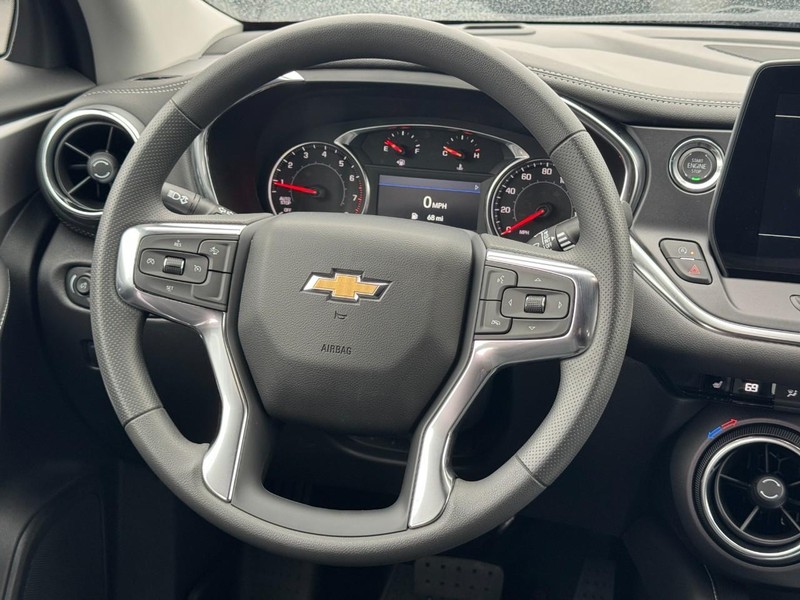 Chevrolet Blazer Vehicle Full-screen Gallery Image 6