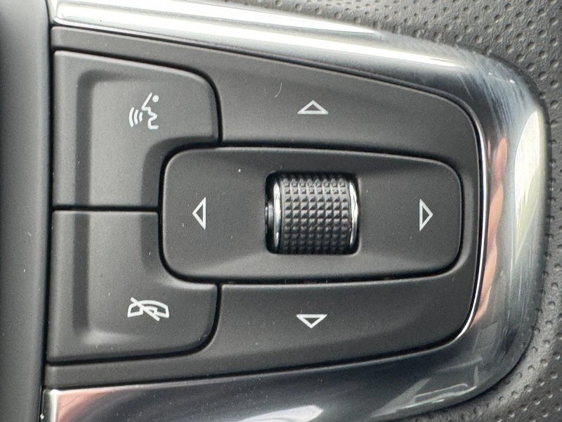 Chevrolet Blazer Vehicle Full-screen Gallery Image 12