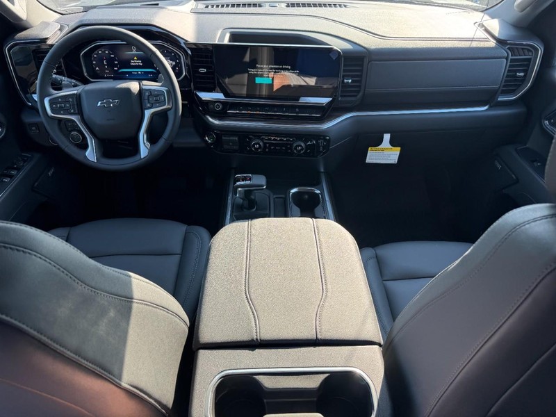 Chevrolet Silverado 1500 Vehicle Full-screen Gallery Image 7