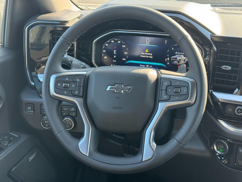 Chevrolet Silverado 1500 Vehicle Full-screen Gallery Image 8