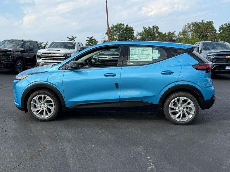 Chevrolet Bolt Vehicle Full-screen Gallery Image 2