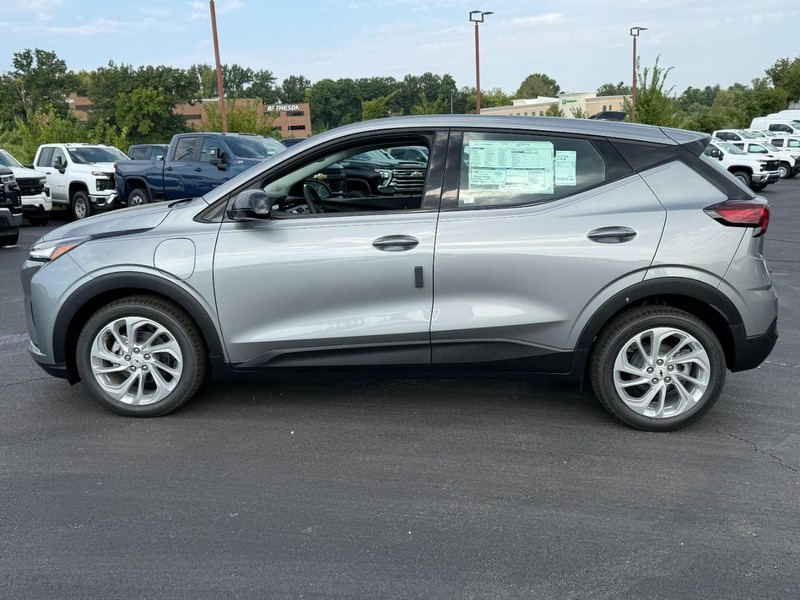 Chevrolet Bolt Vehicle Full-screen Gallery Image 2