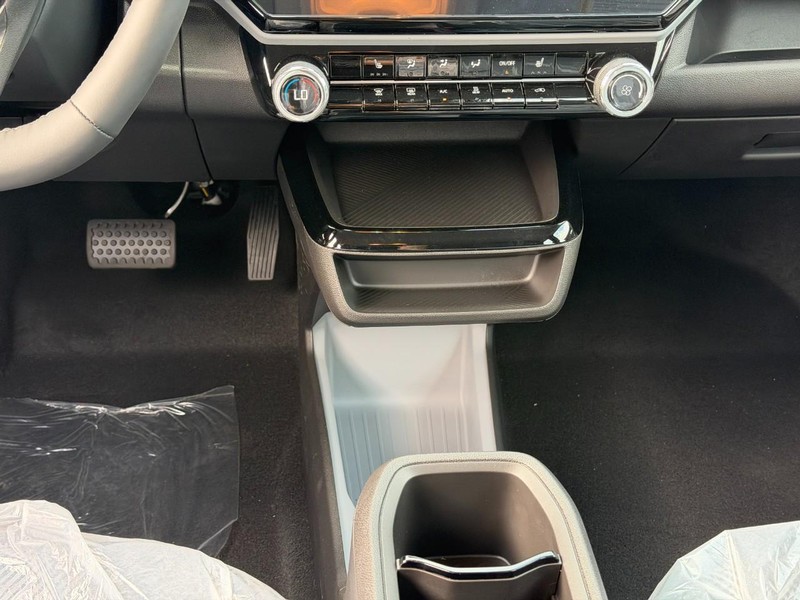 Chevrolet Bolt Vehicle Full-screen Gallery Image 8