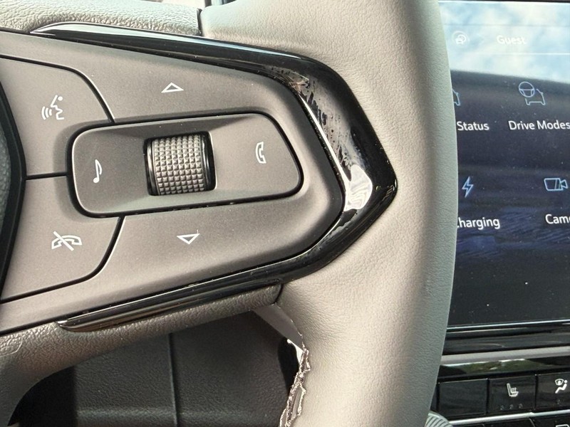 Chevrolet Bolt Vehicle Full-screen Gallery Image 12