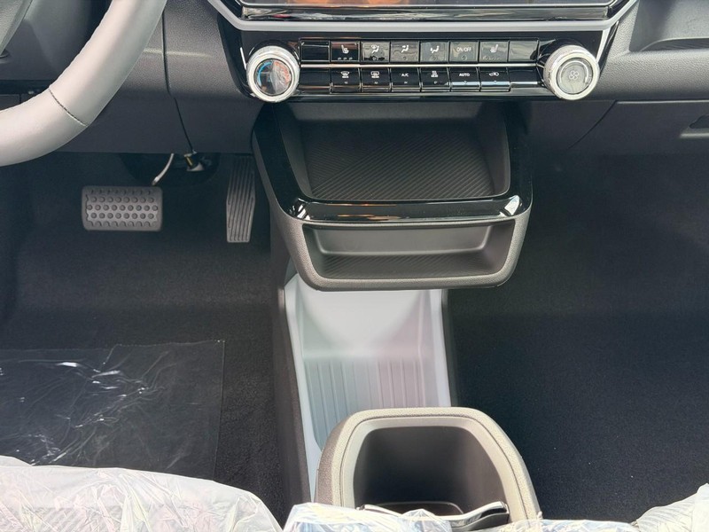 Chevrolet Bolt Vehicle Full-screen Gallery Image 8