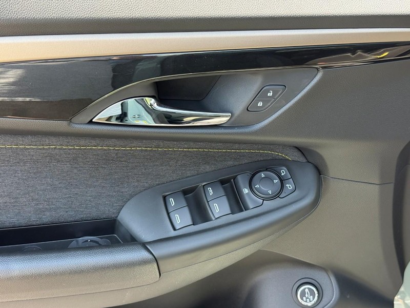 Chevrolet TrailBlazer Vehicle Full-screen Gallery Image 11