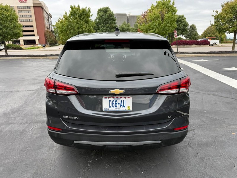 Chevrolet Equinox Vehicle Full-screen Gallery Image 7