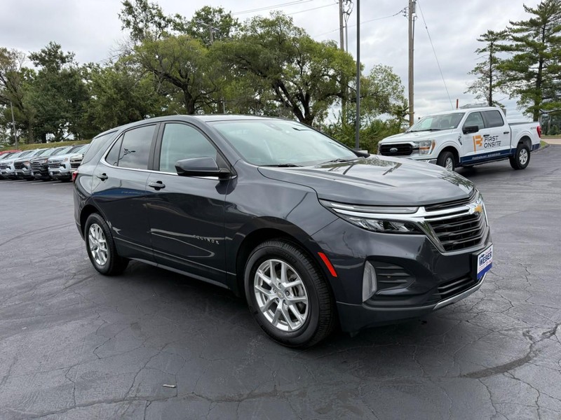 Chevrolet Equinox Vehicle Full-screen Gallery Image 9