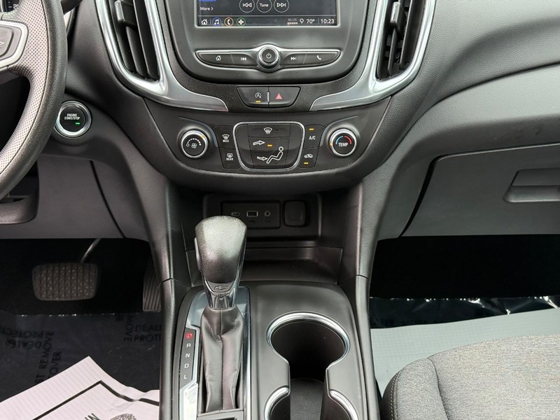 Chevrolet Equinox Vehicle Full-screen Gallery Image 15