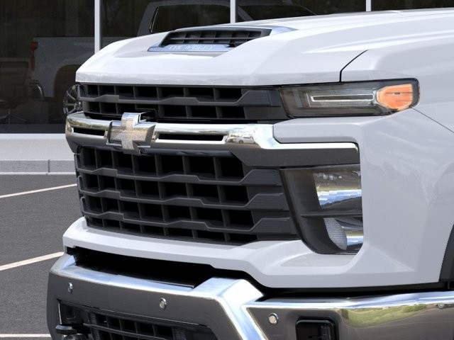 Chevrolet Silverado 2500HD Vehicle Full-screen Gallery Image 14