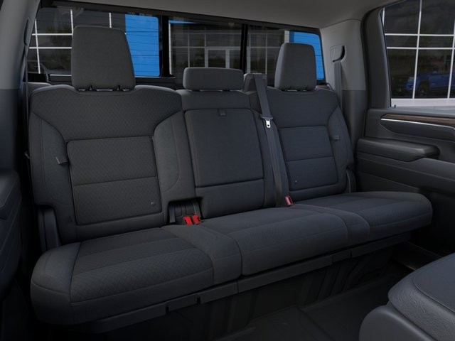 Chevrolet Silverado 2500HD Vehicle Full-screen Gallery Image 18