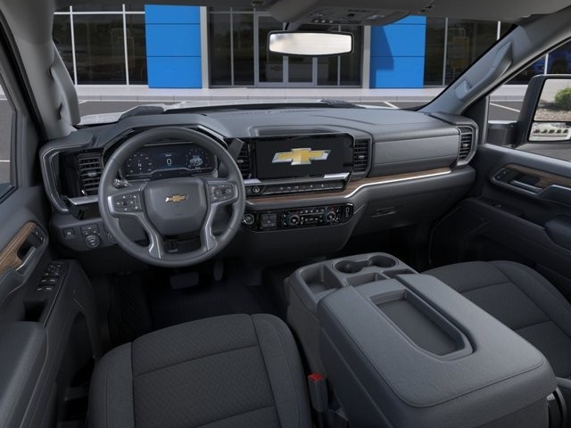Chevrolet Silverado 2500HD Vehicle Full-screen Gallery Image 17