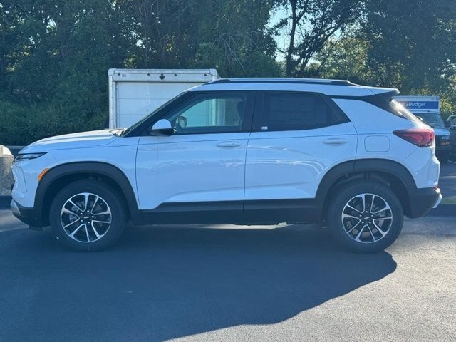 Chevrolet Trailblazer Vehicle Full-screen Gallery Image 2