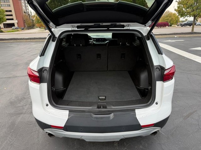 Chevrolet Blazer Vehicle Full-screen Gallery Image 05