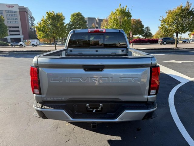 Chevrolet Colorado Vehicle Full-screen Gallery Image 06
