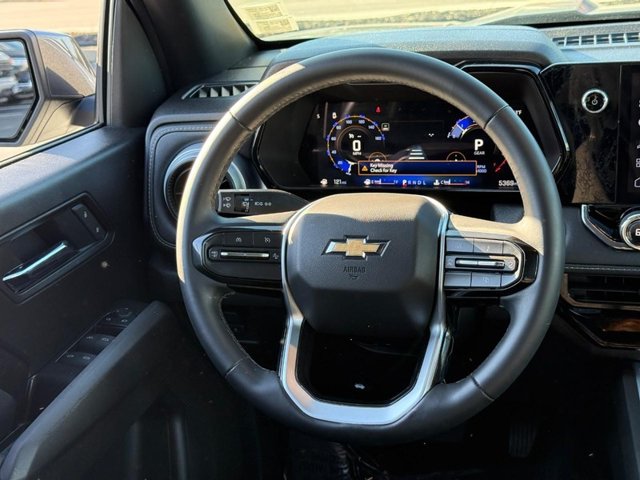 Chevrolet Colorado Vehicle Full-screen Gallery Image 12