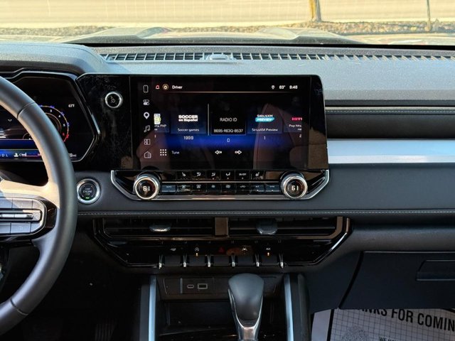 Chevrolet Colorado Vehicle Full-screen Gallery Image 13