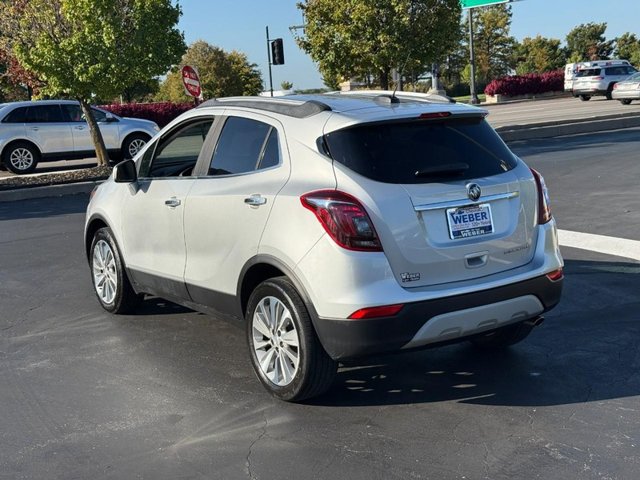 Buick Encore Vehicle Full-screen Gallery Image 03