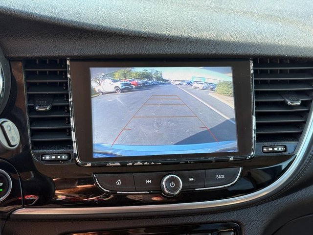 Buick Encore Vehicle Full-screen Gallery Image 21