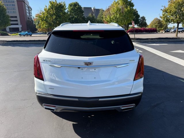 Cadillac XT5 Vehicle Full-screen Gallery Image 06