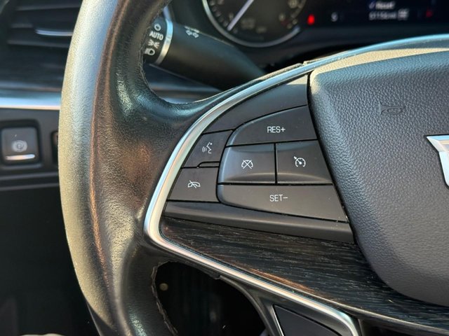 Cadillac XT5 Vehicle Full-screen Gallery Image 21
