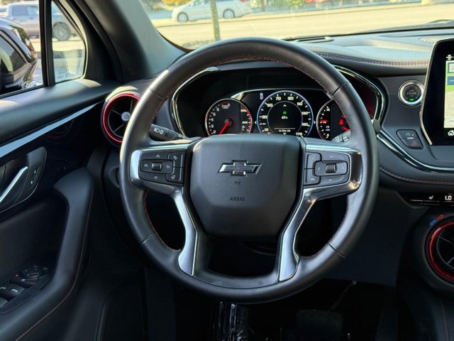 Chevrolet Blazer Vehicle Full-screen Gallery Image 12