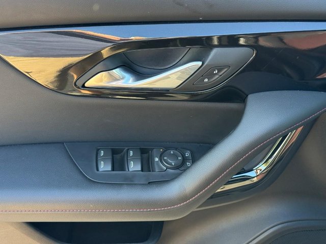 Chevrolet Blazer Vehicle Full-screen Gallery Image 16