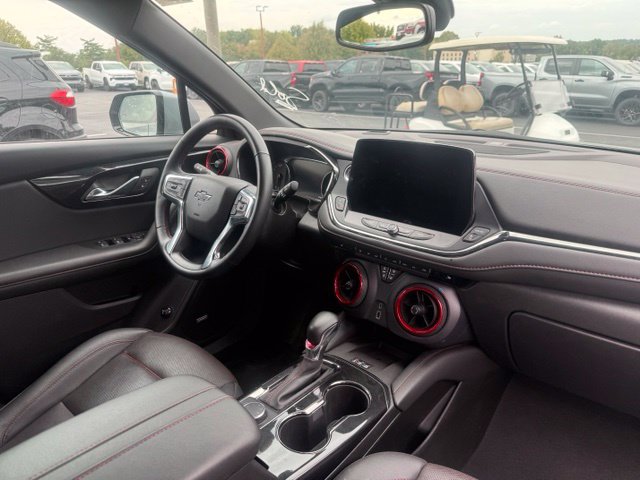 Chevrolet Blazer Vehicle Full-screen Gallery Image 09