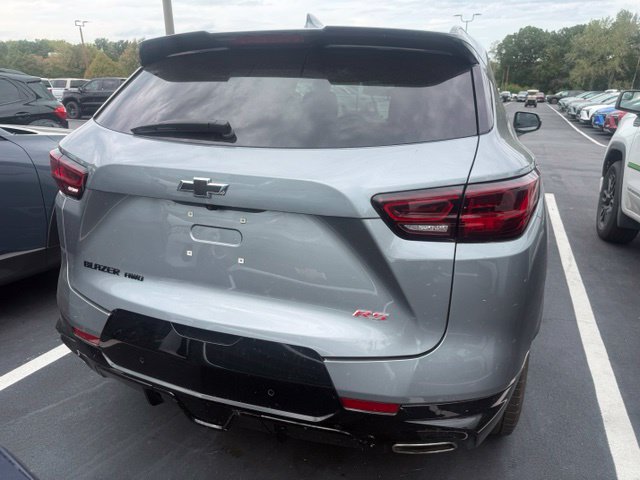 Chevrolet Blazer Vehicle Full-screen Gallery Image 12