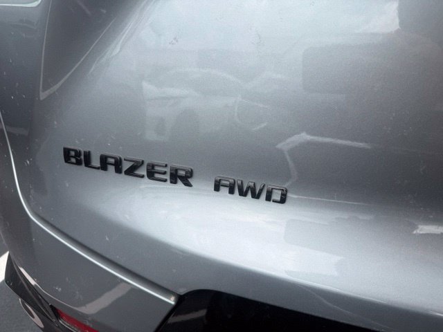 Chevrolet Blazer Vehicle Full-screen Gallery Image 15