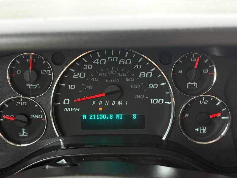 Chevrolet Express Passenger Vehicle Full-screen Gallery Image 15