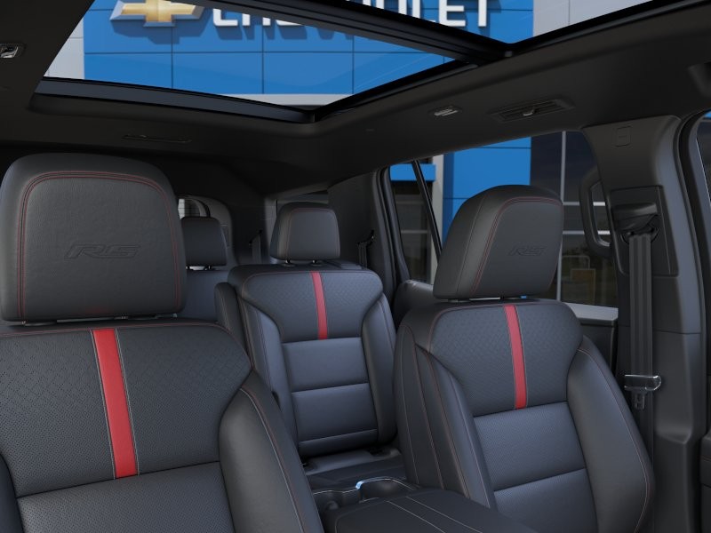Chevrolet Traverse Vehicle Full-screen Gallery Image 24